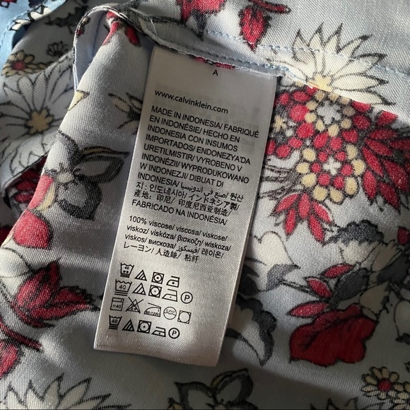 Calvin Klein | Daniela W Floral Dress - Picture 9 of 9